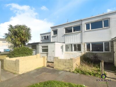 Holly Court, 3 bedroom Mid Terrace House to rent, £1,450 pcm