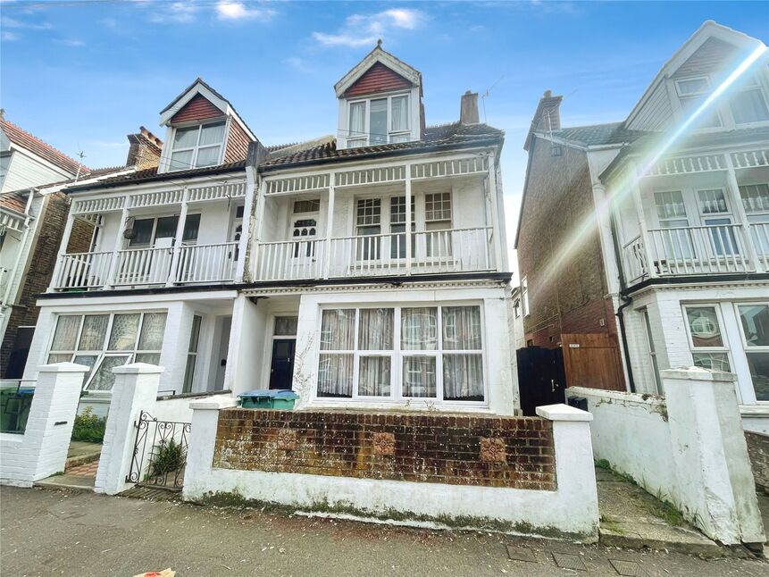 Main image of 3 bedroom Flat for sale, Canada Grove, Bognor Regis, West Sussex, PO21