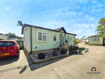 2 bedroom Detached Property for sale