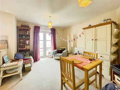 1 bedroom  Flat for sale