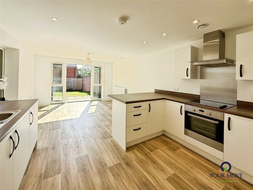 Kitchen / Lounge