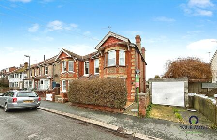 Richmond Avenue, 4 bedroom Semi Detached House for sale, &pound;325,000