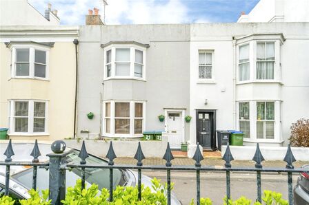 The Steyne, 2 bedroom Flat for sale, &pound;190,000