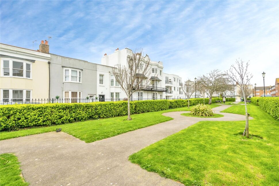 Main image of 2 bedroom Flat for sale, The Steyne, Bognor Regis, West Sussex, PO21
