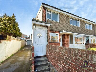 Neville Road, 4 bedroom Flat to rent, &pound;1,550 pcm