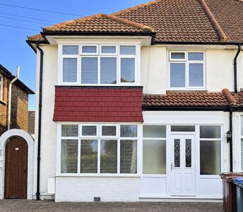 Southdown Road, 1 bedroom House to rent, &pound;628 pcm