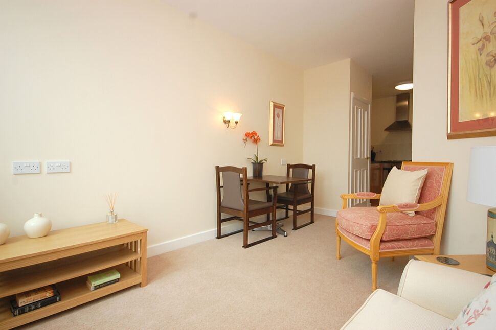 Lounge / Dining Room