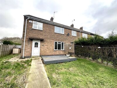 Melbourne Close, 3 bedroom Semi Detached House to rent, &pound;975 pcm
