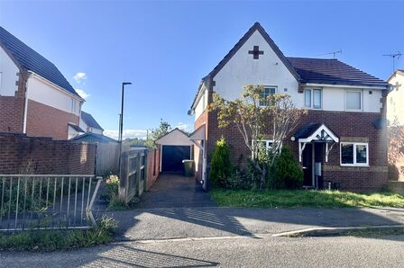2 bedroom Semi Detached House to rent