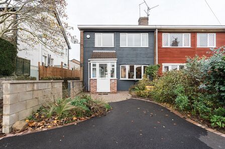 Spencer Road, 3 bedroom Semi Detached House to rent, £925 pcm