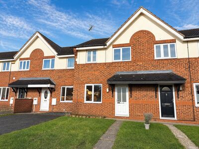 3 bedroom Mid Terrace House to rent