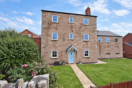 Penn Street, 2 bedroom Flat for sale, &pound;150,000