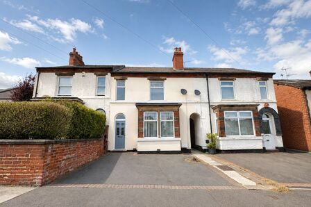 4 bedroom Mid Terrace House for sale