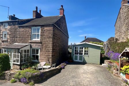 2 bedroom End Terrace House for sale