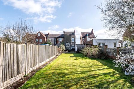 Old Road, 2 bedroom End Terrace House for sale, £210,000