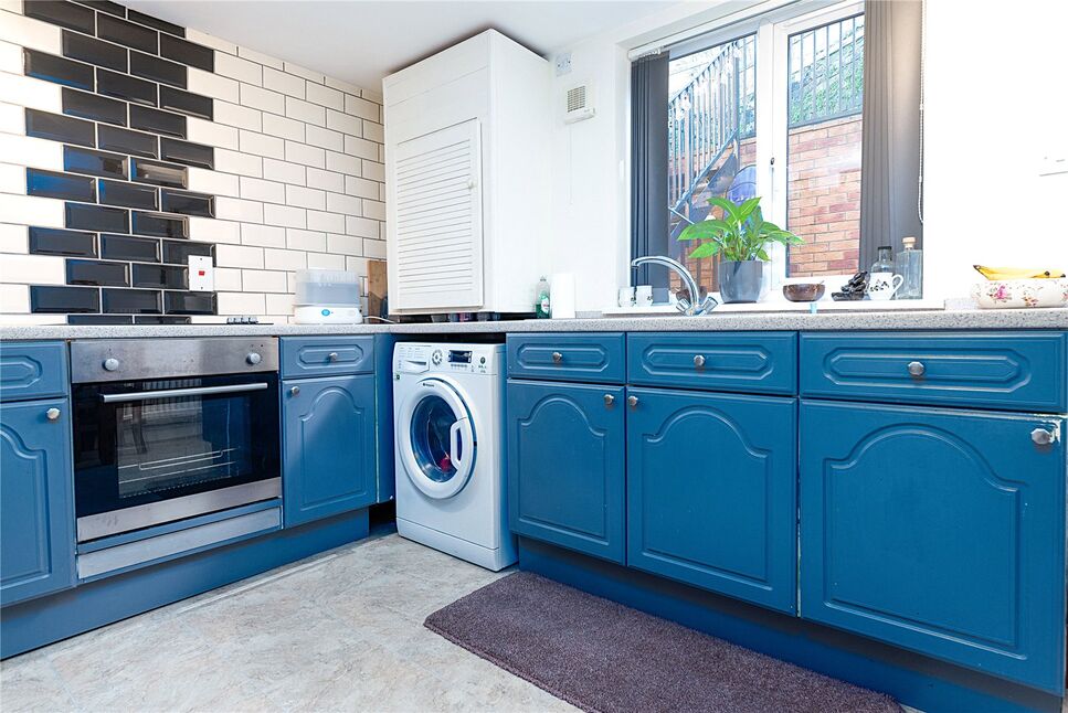 2 bedroom Mid Terrace House for sale, Chevin Mews, Belper, DE56 £190,000