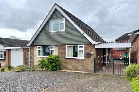 Monyash Way, 3 bedroom Detached Bungalow for sale, £240,000
