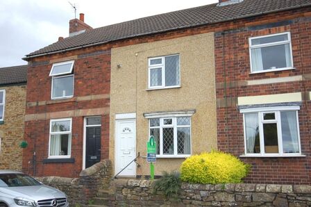 2 bedroom Mid Terrace House for sale