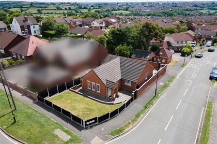 Ashford Rise, 3 bedroom Detached Bungalow for sale, £405,000