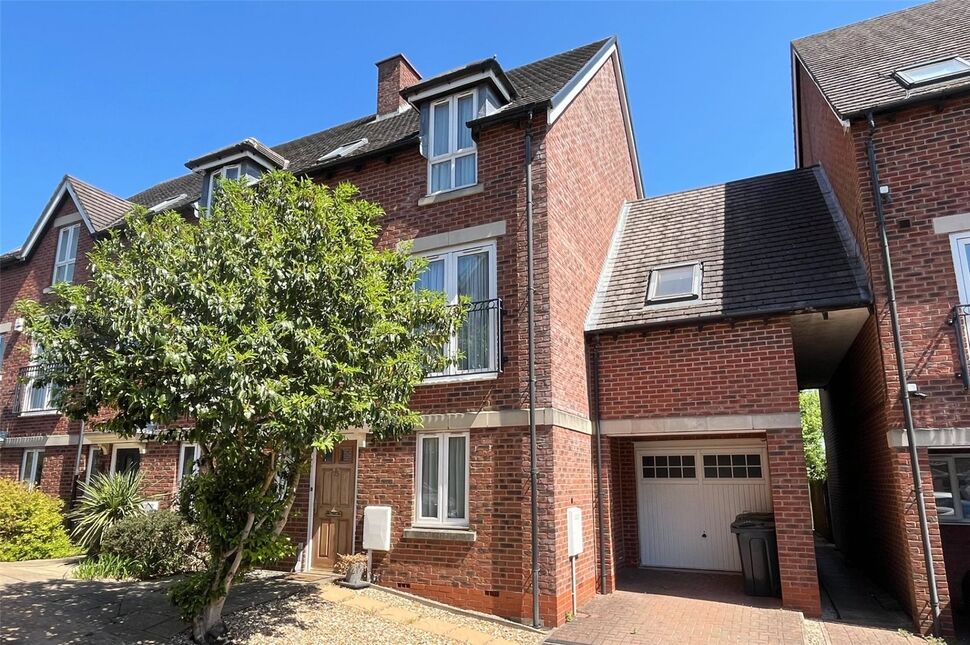 Main image of 4 bedroom End Terrace House for sale, Hillcrest, Belper, Derbyshire, DE56