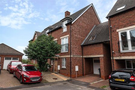 4 bedroom End Terrace House for sale