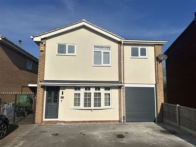 4 bedroom Detached House to rent