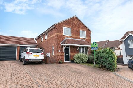 Ashford Rise, 4 bedroom Detached House for sale, £350,000