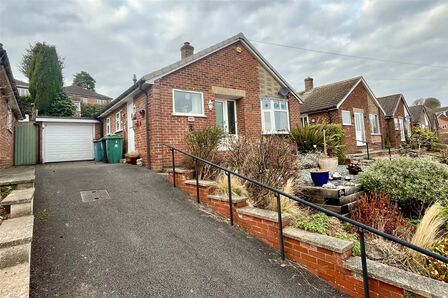 Duncan Close, 3 bedroom Detached Bungalow for sale, £260,000