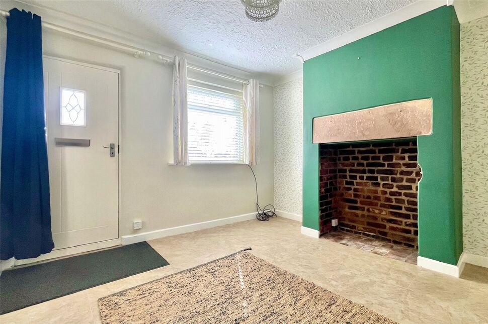 1 bedroom Mid Terrace House for sale