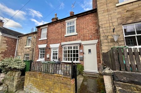 2 bedroom Mid Terrace House for sale