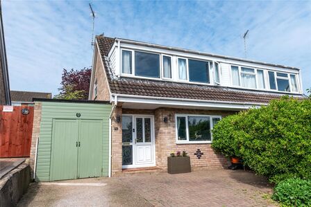 Elm Tree Avenue, 3 bedroom Semi Detached House for sale, £250,000