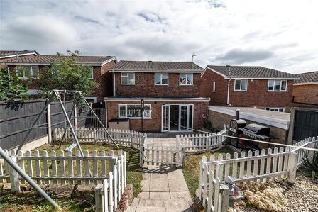 Marlborough Drive, 3 bedroom Detached House for sale, &pound;335,000