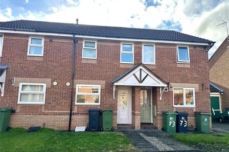 2 bedroom Mid Terrace House for sale