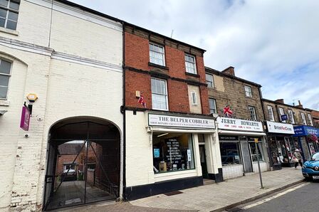 4 bedroom Mid Terrace House for sale