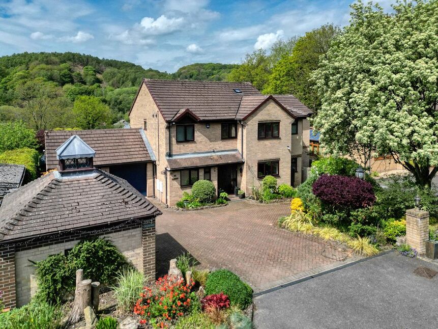 Main image of 4 bedroom Detached House for sale, Hollins Wood Close, Lea Bridge, Matlock, DE4