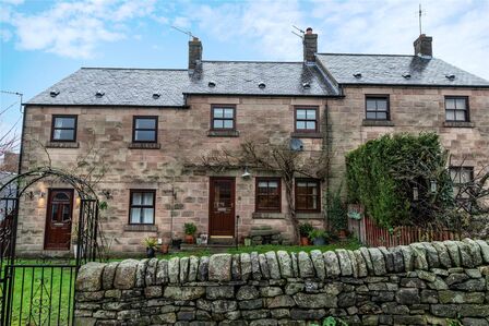 3 bedroom Mid Terrace House for sale
