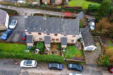 3 bedroom Mid Terrace House for sale