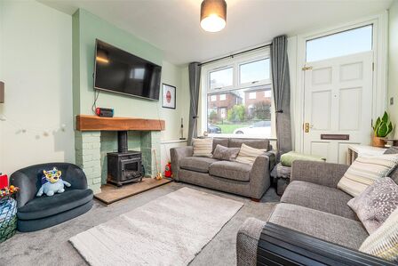 2 bedroom End Terrace House for sale