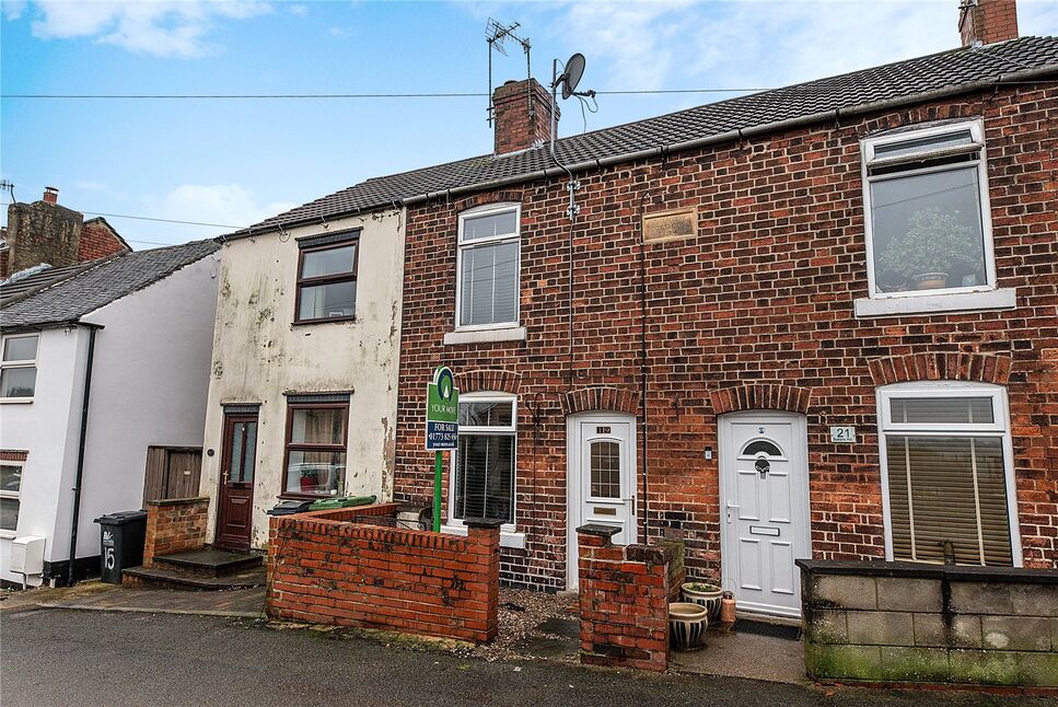 2 bedroom Mid Terrace House for sale