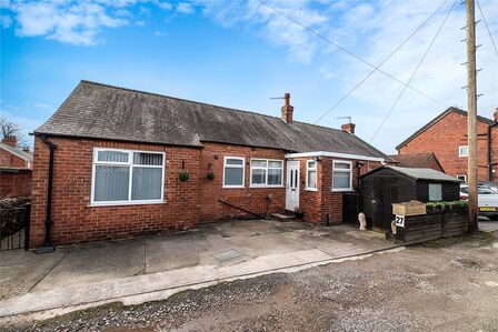 2 bedroom Semi Detached Bungalow for sale