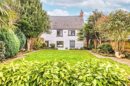 2 bedroom Detached House for sale