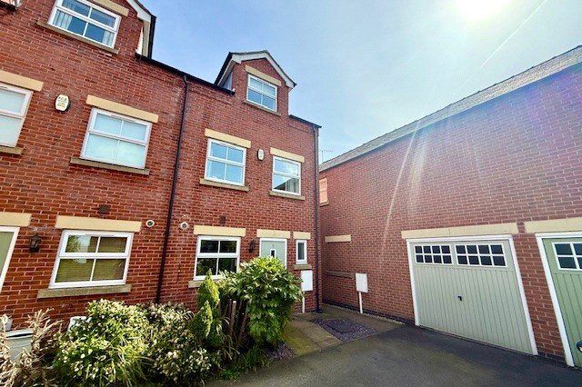 Main image of 3 bedroom House for sale, Peak Close, Belper, Derbyshire, DE56