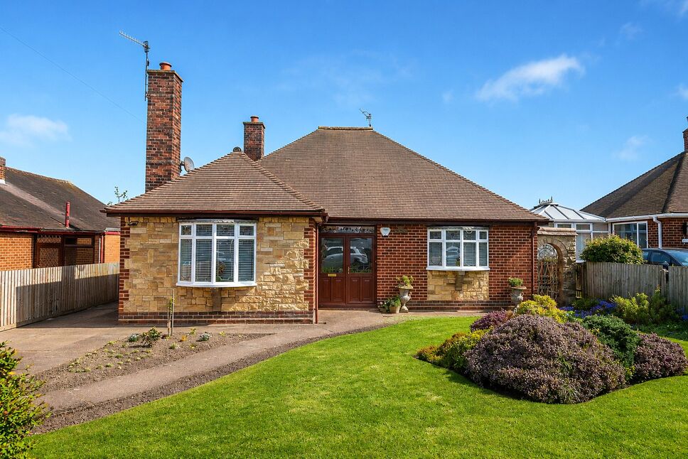 2 bedroom Detached Bungalow for sale