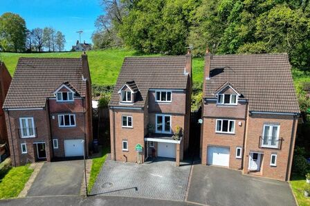 Woodlea Grove, 4 bedroom Detached House for sale, &pound;500,000