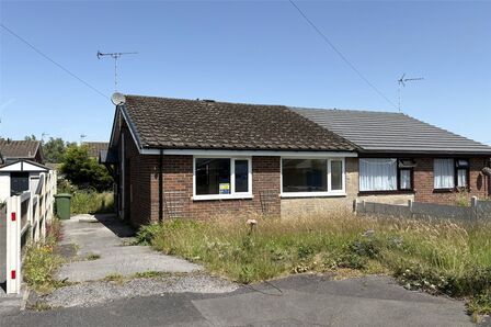 2 bedroom Semi Detached Bungalow for sale