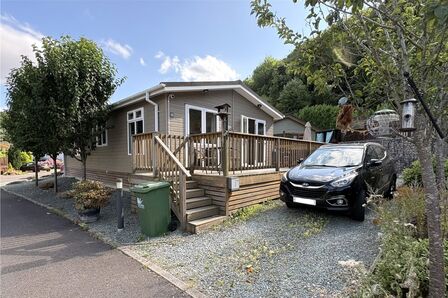 2 bedroom Detached Property for sale