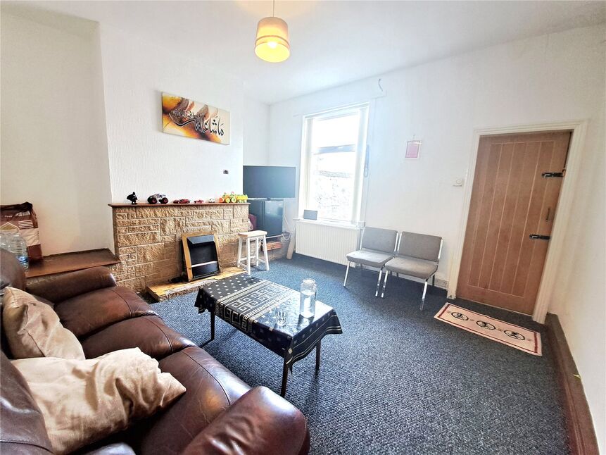 2 bedroom Mid Terrace House for sale, Richmond Terrace, Darwen, BB3 £