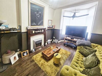 Walmersley Road, 5 bedroom End Terrace House for sale, £290,000