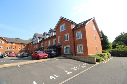 Orchard Court, 2 bedroom  Flat to rent, £900 pcm