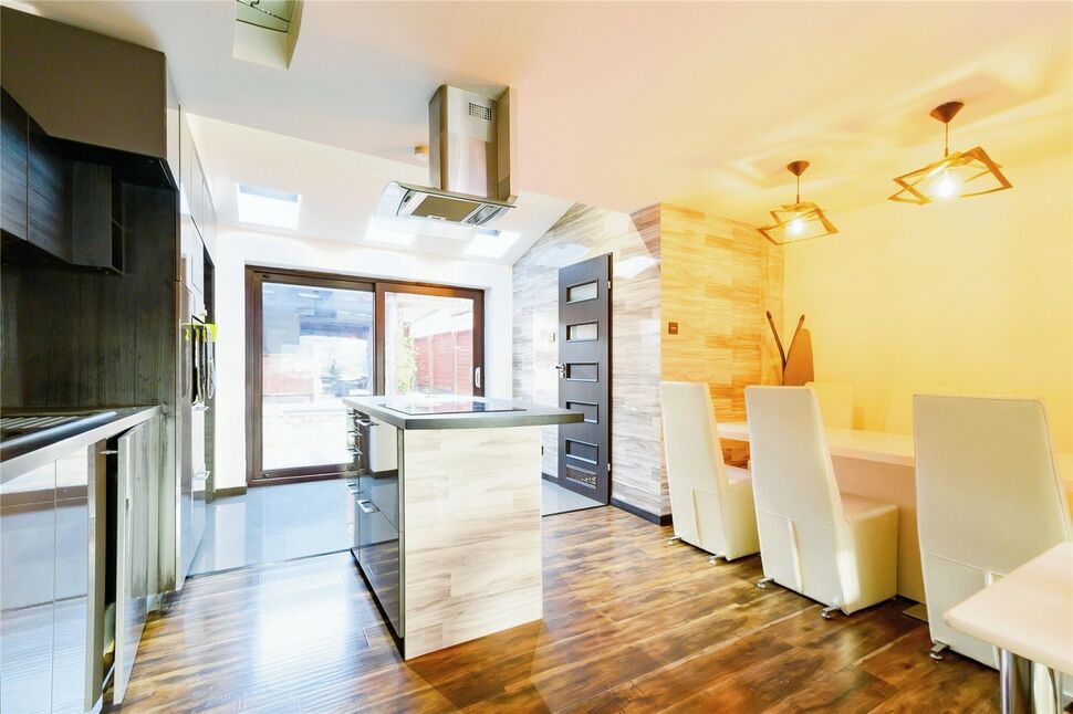 Kitchen (Open Plan)